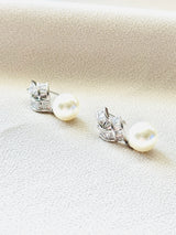 The Vivienne – Vintage-Inspired Pearl Drop Earrings