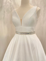 ZENIA - Classic Chevron-Patterned Crystal Belt Sash In Silver