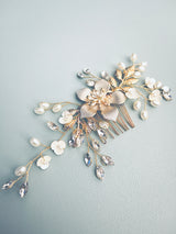 ERICA - Modern Flower With Pearl Hair Comb In Gold - JohnnyB Jewelry