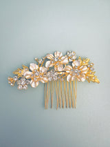 MARA - Metal Flowers With Round Crystal Hair Comb