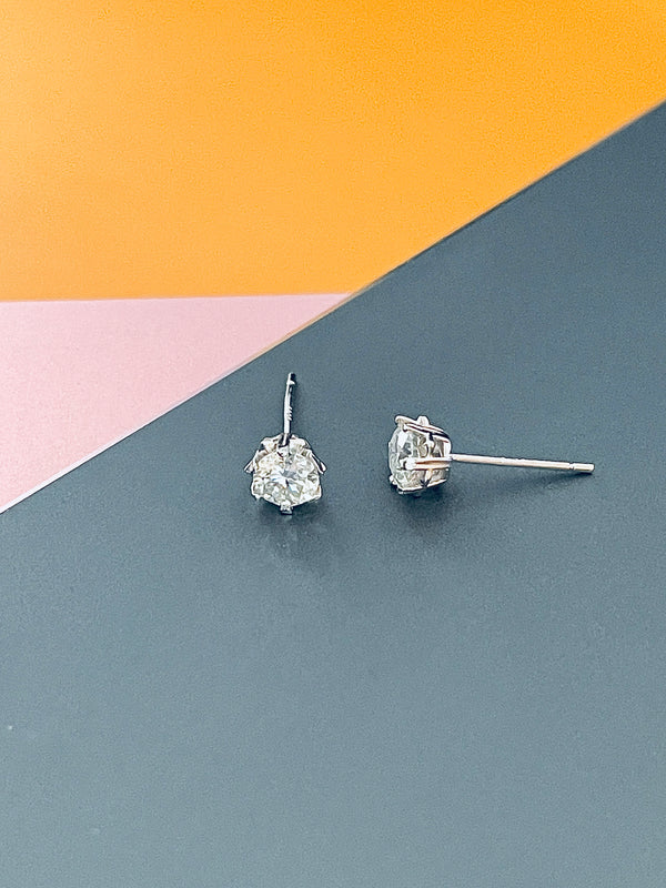 GRACE - 1ct Round Brilliant Moissanite Stud Earrings In Silver