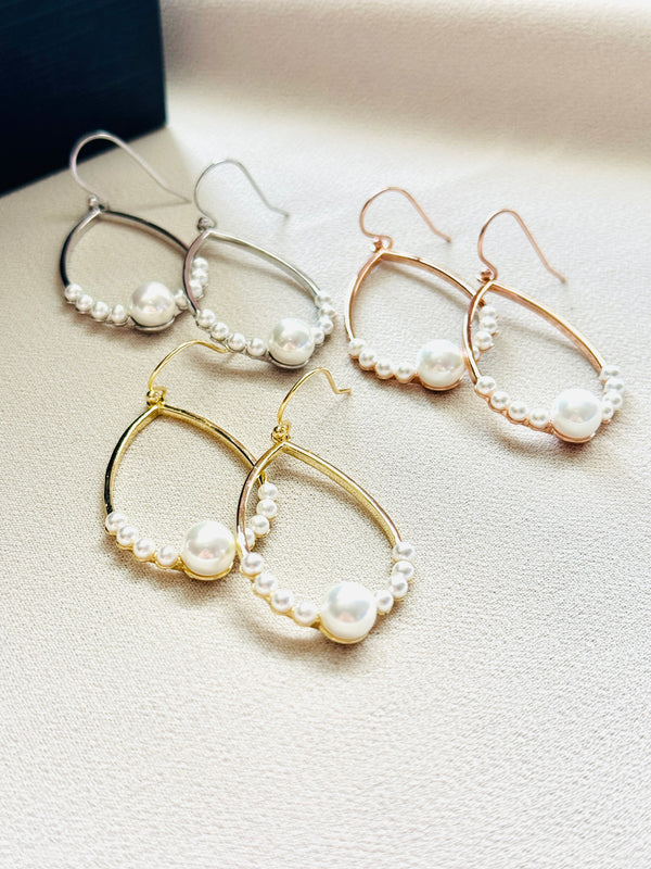 The Elara – Teardrop Pearl Earrings