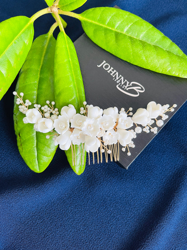 JASMINA- FULLER WHITE CLAY FLOWER PEARL HAIR COMB