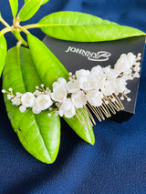 JASMINA- FULLER WHITE CLAY FLOWER PEARL HAIR COMB