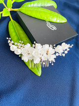 JASMINA- FULLER WHITE CLAY FLOWER PEARL HAIR COMB