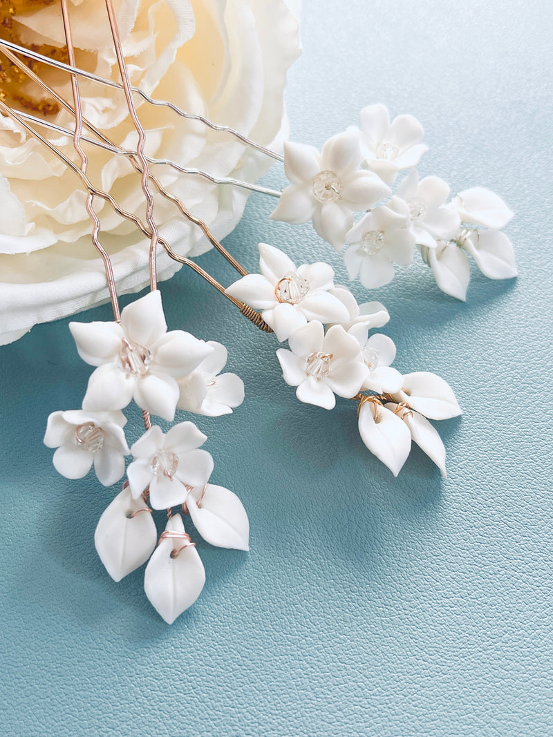 JASMINA- WHITE FLOWER HAIRPINS