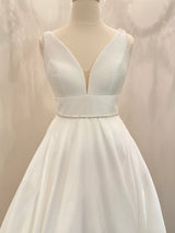 MELANIE - Delicate Slim Floral-Motif Crystal Belt Sash In Silver