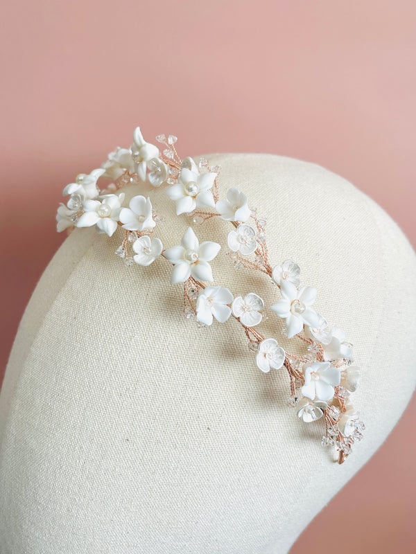JASMINA- CLAY FLOWER WITH PEARL AND BICONE WIRE TIARA