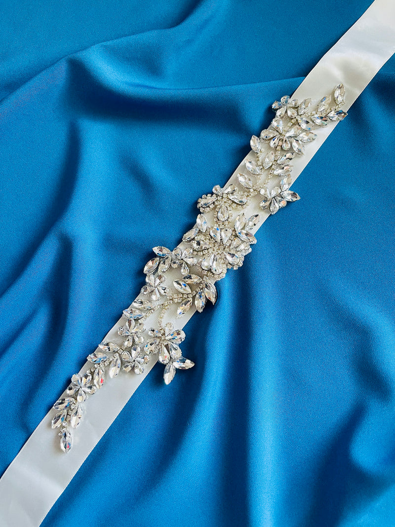 AVERY - Ornate Flower And Leaf Multi-Shaped Crystal Belt Sash In Silver
