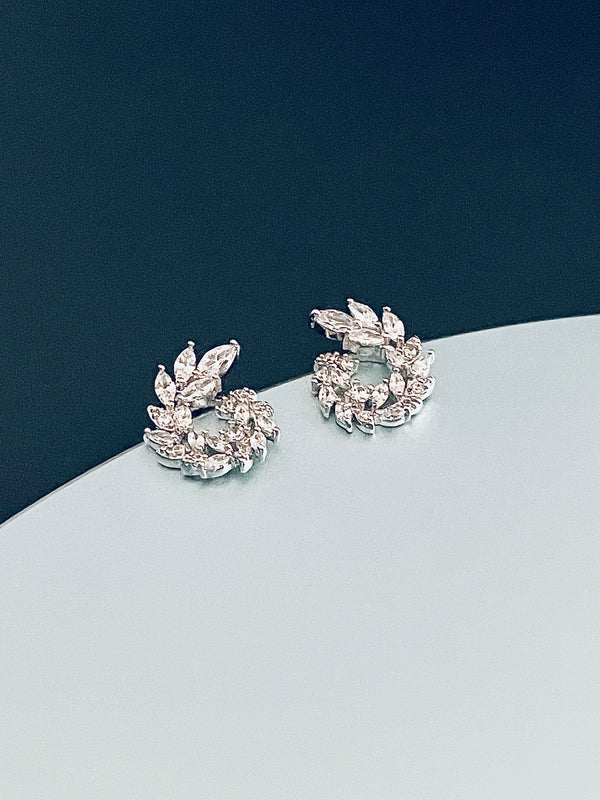 ROSETTE - Multi-Crystal Small Wreath-Shaped Stud Earrings In Silver