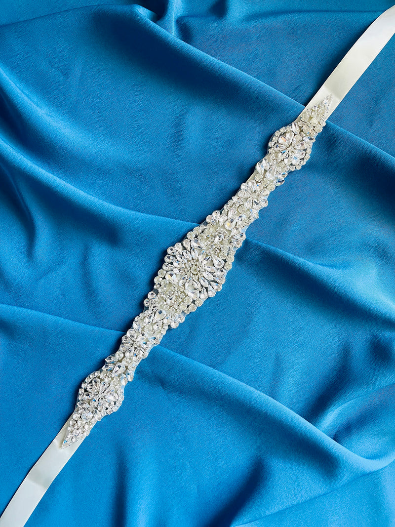 BRIDGETTE - Three-Flowered Crystal Belt Sash In Silver