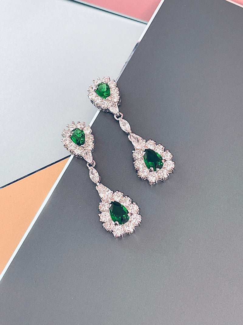 LILIANA - 15.5" Stunning Emerald Green Pear-Shaped CZ Choker Necklace With Matching Drop Earrings In Silver - JohnnyB Jewelry
