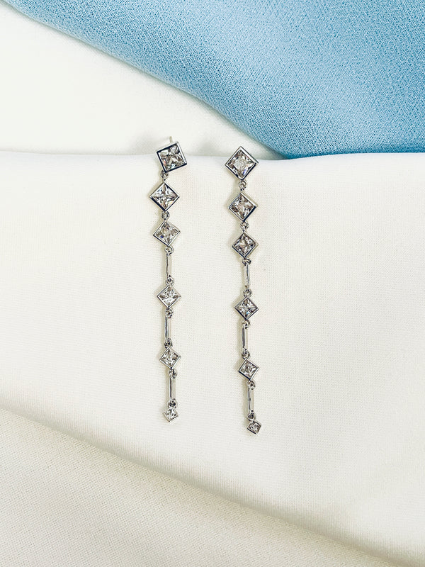 ARIADNE - Delicate Square-Shaped Crystal Drop Earrings