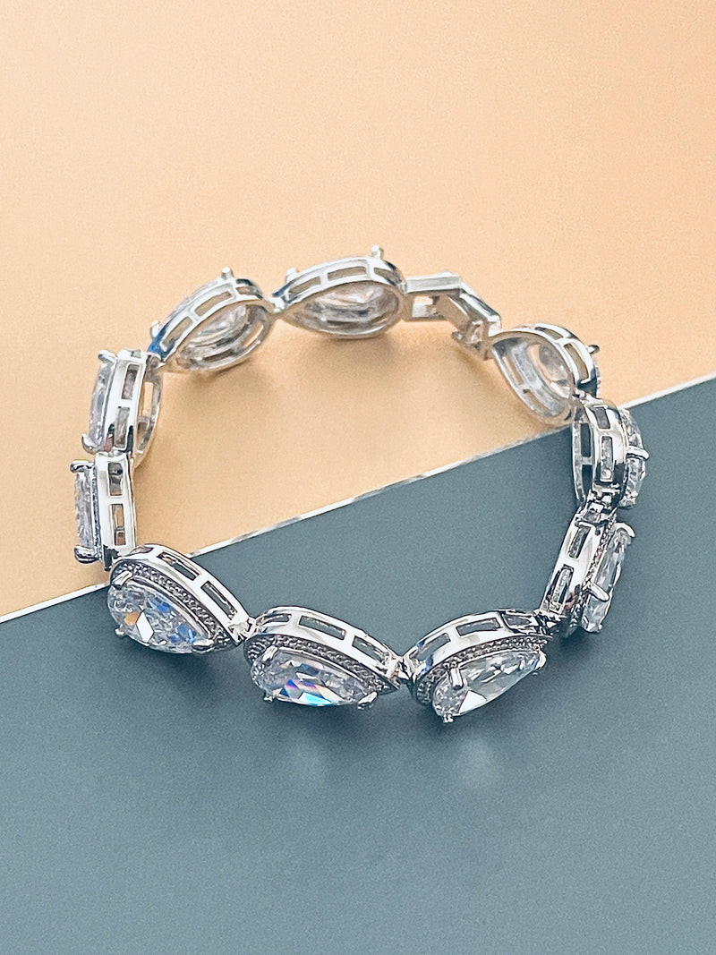 TIFFANY - 6.5" Large Teardrop CZ Bracelet In Silver