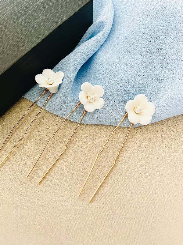 JASMINA- 3PCS CLASSIC CLAY FLOWER WITH PEARL HAIR PINS