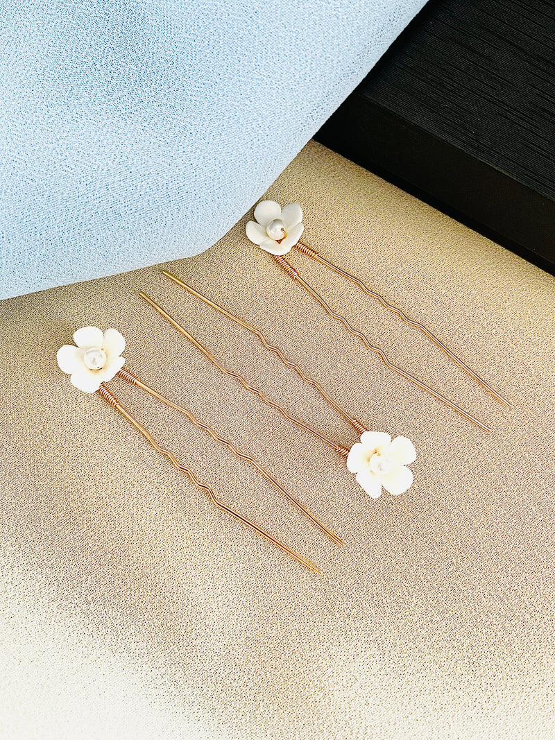JASMINA- 3PCS CLASSIC SMALL CLAY FLOWER WITH PEARL HAIR PINS