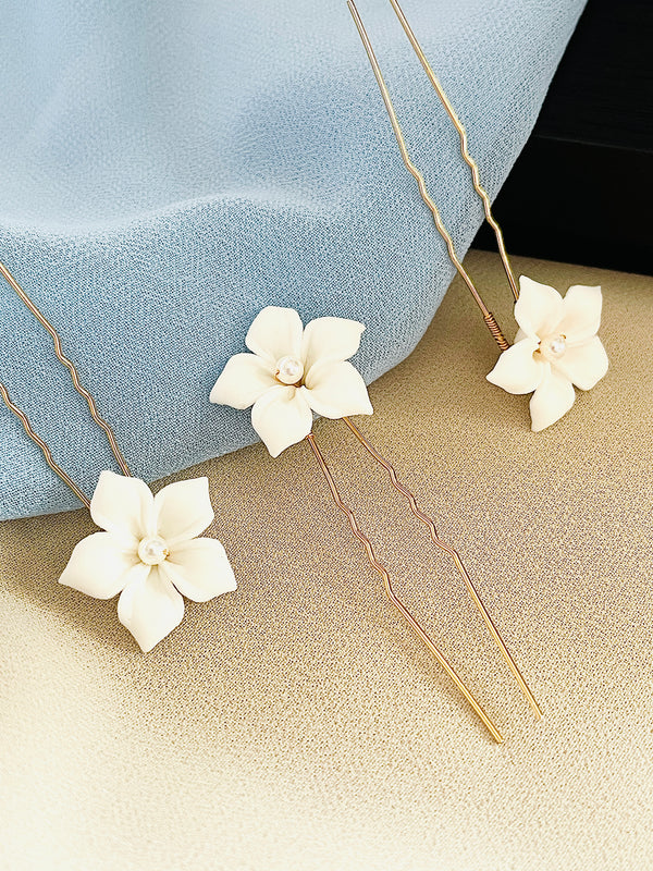 JASMINA- 3PCS FULL BLOOM CLAY FLOWER WITH PEARL HAIR PINS