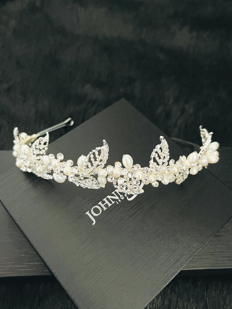 WILMA - WEAVING LEAVES WITH PEARL AND CRYSTAL TIARA IN SILVER