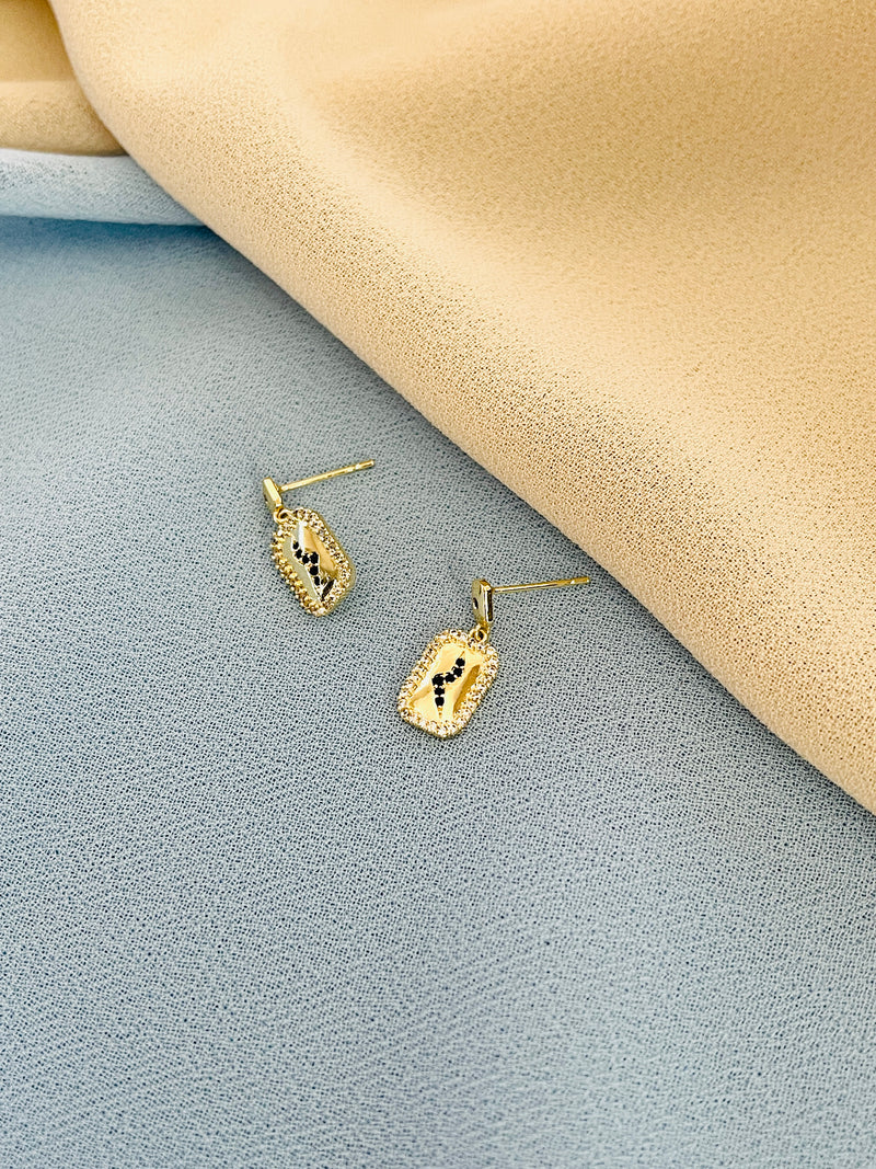 STORMY - Modern Rectangular Crystal Lightening-Motif Drop Earrings In 14k Gold