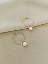 PEARLENE - SIMPLE 8-8.5MM FRESHWATER PEARL DANGLE HOOP EARRINGS