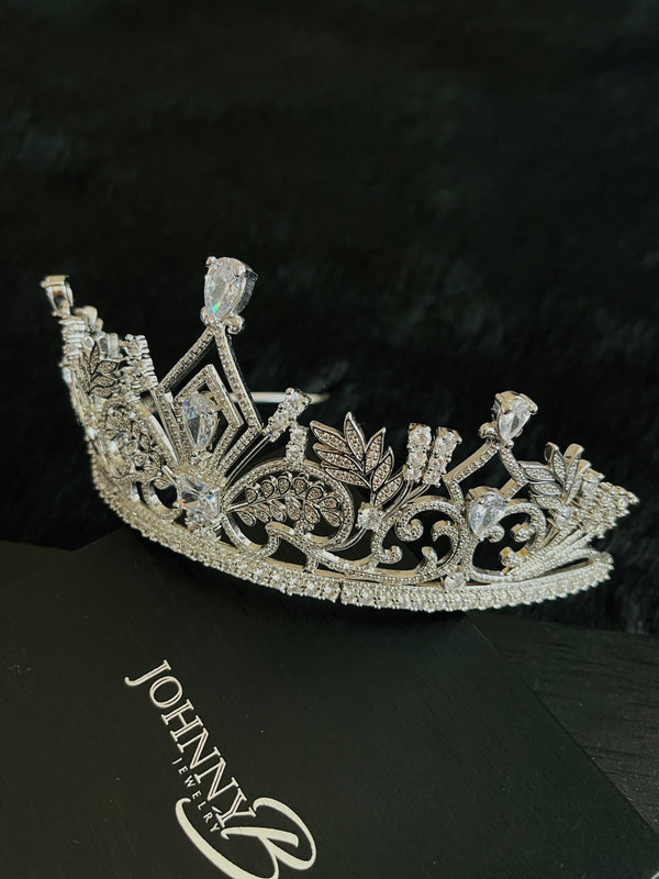 DOLLY - Elegant Royal CZ Tiara In Silver