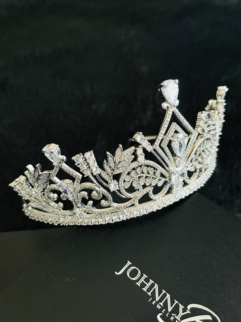 DOLLY - Elegant Royal CZ Tiara In Silver