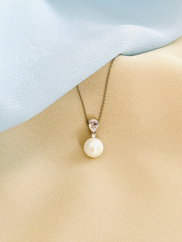 YVETTE - Gorgeous Pear-Shaped CZ And Pearl Necklace In Silver