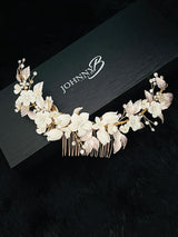 ZARIA - White flowers With Pearl and Crystal Accents Hair Comb In Gold