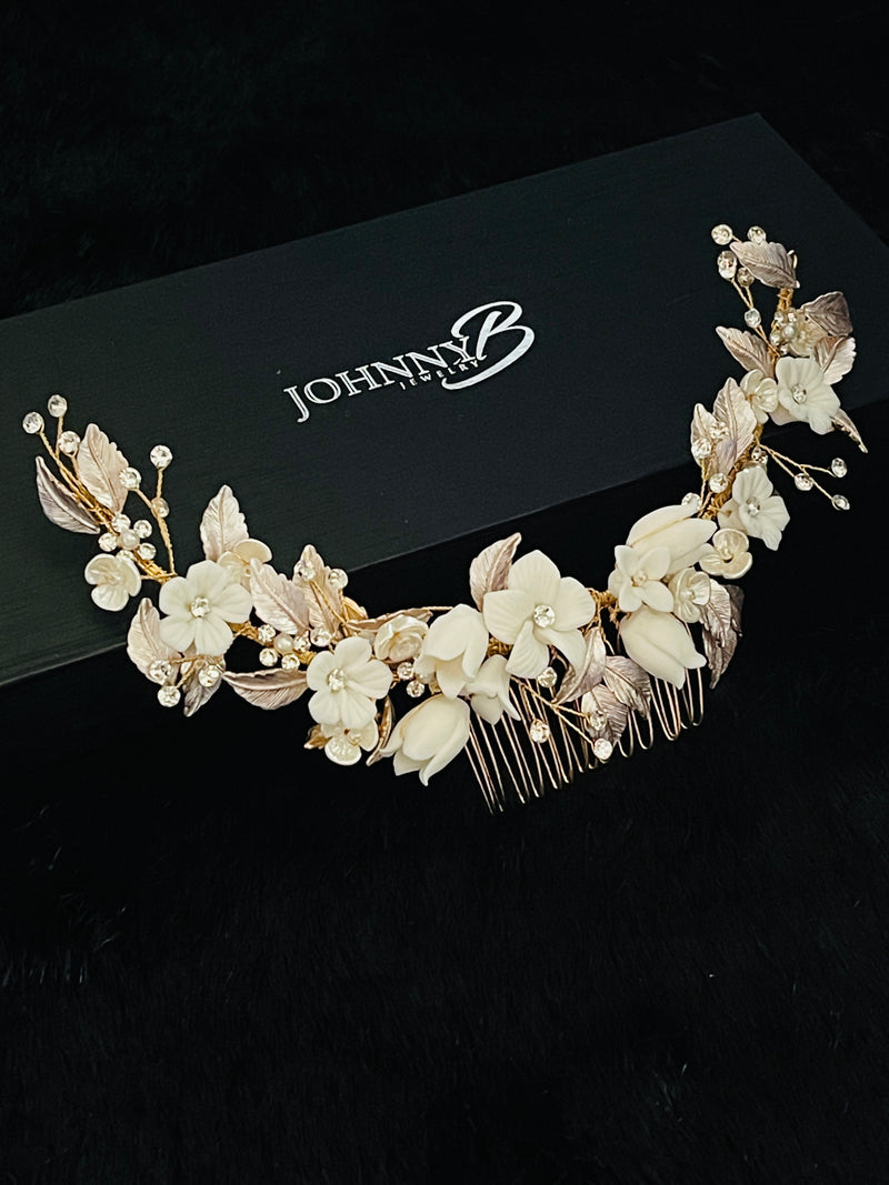 ZARIA - White flowers With Pearl and Crystal Accents Hair Comb In Gold