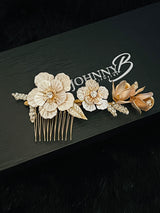 TARA – Large Gold Flowers With Crystal Centers Hair Comb In Gold