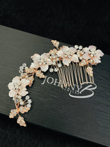 ZELENA – Large Flowers With Rhinestone Leaves Hair Comb