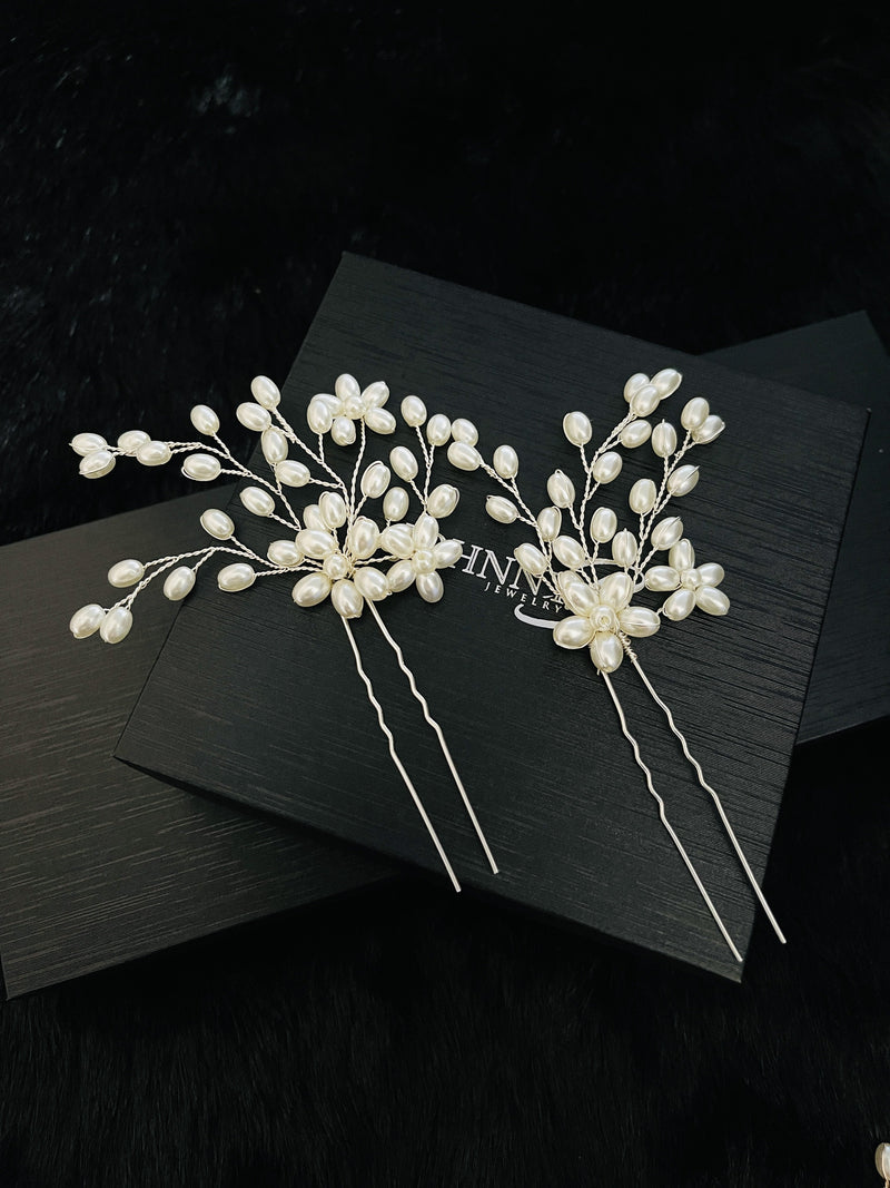 SAMANTHA - 2Pcs Pearl Flower And Sprays Hair Pin - JohnnyB Jewelry