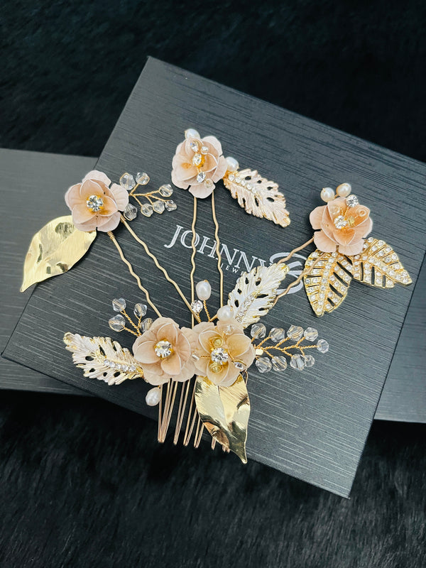 GIANNA - Fancy Flower Hair Pins And Hair Comb Set In Gold