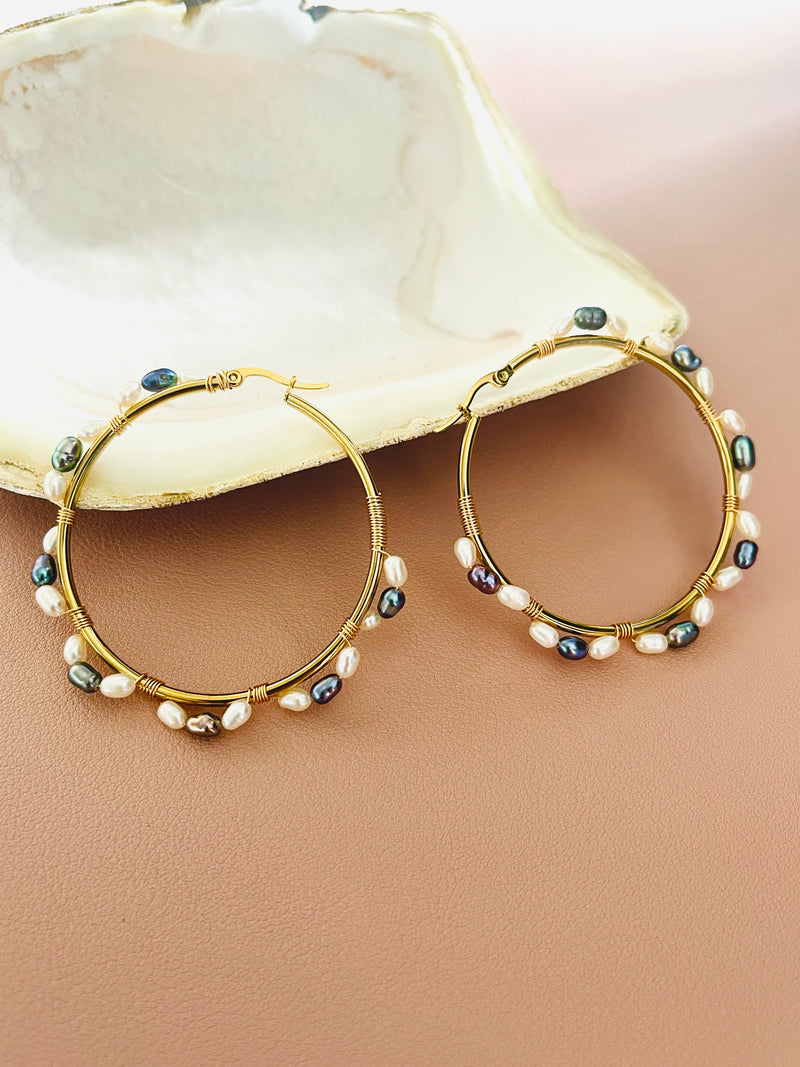 PEARLENE - 3-4MM RICE PEARL HOOP EARRINGS